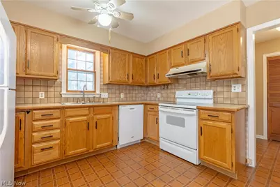 2312 14th Street, Cuyahoga Falls, OH 44223 - Photo 6