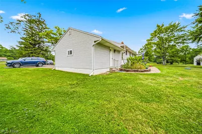8625 Ravenna Road, Chardon, OH 44024 - Photo 4