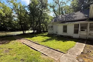 629 Portage Lakes Drive, Akron, OH 44319 - Photo 4