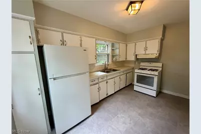 839 Sarcee Avenue, Akron, OH 44305 - Photo 6