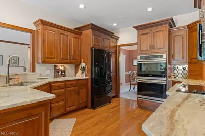 8574 Ashmede Court Circle NW, Massillon, OH 44646 - Photo 10