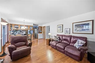 9585 Brayes Manor Dr, Mentor, OH 44060 - Photo 10