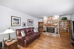 9585 Brayes Manor Dr, Mentor, OH 44060 - Photo 8