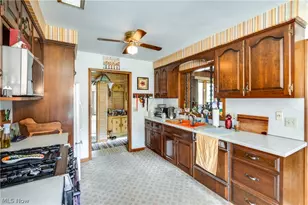 3120 Bambi St NW, Canton, OH 44709 - Photo 6