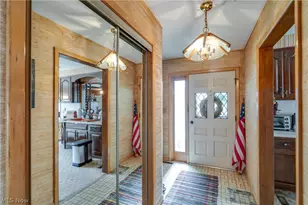 3120 Bambi St NW, Canton, OH 44709 - Photo 4