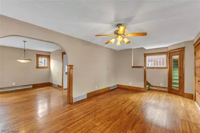 967 Mildred Avenue, Lorain, OH 44052 - Photo 6