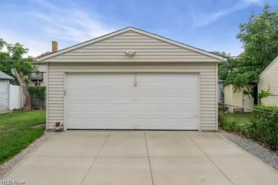 2067 Wascana Avenue, Oakwood, OH 44107 - Photo 2