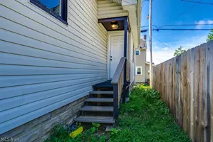2216 10th St SW, Akron, OH 44314 - Photo 4