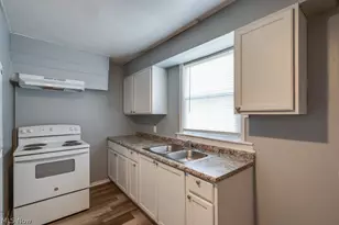2216 10th St SW, Akron, OH 44314 - Photo 12
