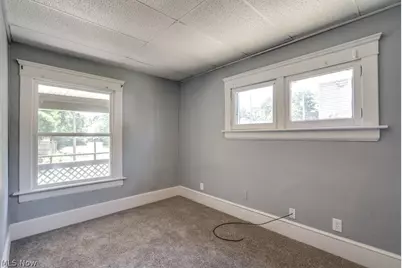 2216 10th Street SW, Akron, OH 44314 - Photo 10