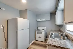2216 10th St SW, Akron, OH 44314 - Photo 14