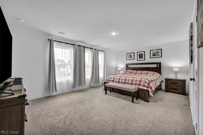 704 Maple Hollow Court, Elyria, OH 44035 - Photo 22
