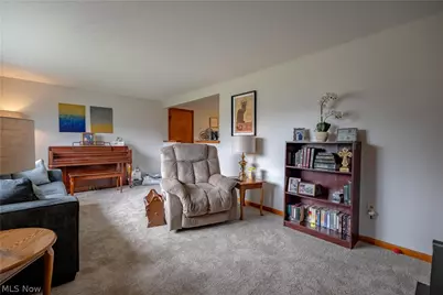 121 Florence Avenue, Alliance, OH 44601 - Photo 4