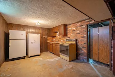 121 Florence Avenue, Alliance, OH 44601 - Photo 16