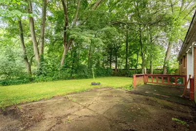 121 Florence Avenue, Alliance, OH 44601 - Photo 2