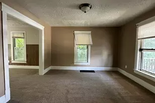 980 Shannon Ave, Barberton, OH 44203 - Photo 2
