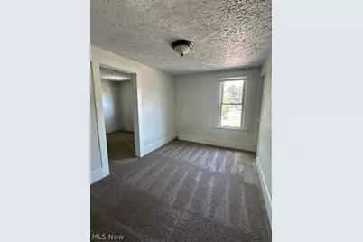 980 Shannon Avenue, Barberton, OH 44203 - Photo 6