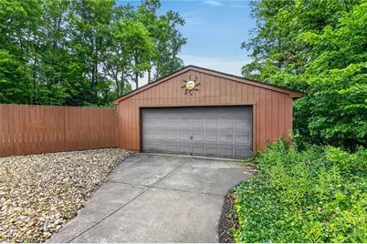 1190 Trails Edge Drive, Hubbard, OH 44425 - Photo 40