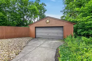 1190 Trails Edge Dr, Hubbard, OH 44425 - Photo 40