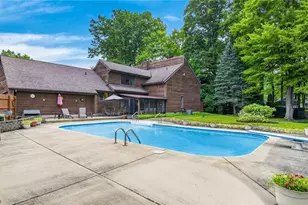 1190 Trails Edge Dr, Hubbard, OH 44425 - Photo 4