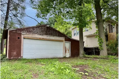 2618 Adams Street, Lakemore, OH 44250 - Photo 4