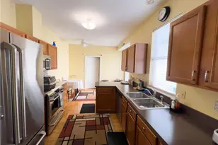 8426 Chester Pkwy, Loveland, OH 44106 - Photo 4