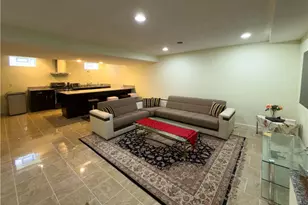 8426 Chester Pkwy, Loveland, OH 44106 - Photo 14
