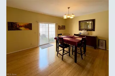 8426 Chester Parkway, Loveland, OH 44106 - Photo 4