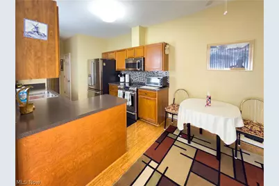 8426 Chester Parkway, Loveland, OH 44106 - Photo 6