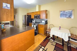 8426 Chester Pkwy, Loveland, OH 44106 - Photo 6