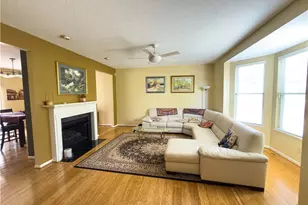 8426 Chester Pkwy, Loveland, OH 44106 - Photo 2