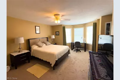 8426 Chester Parkway, Loveland, OH 44106 - Photo 6
