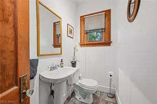 1506 Parkgate Ave, Akron, OH 44313 - Photo 16