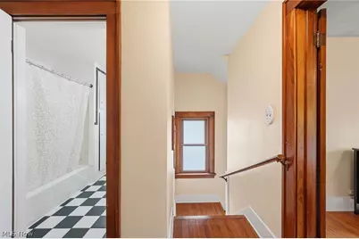 1506 Parkgate Avenue, Akron, OH 44313 - Photo 32