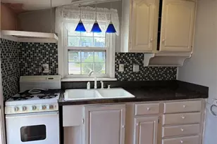 2033 Highland Ave, Ashtabula, OH 44004 - Photo 10