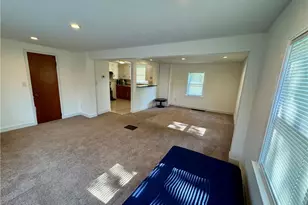 6136 Lake Rd W, Ashtabula, OH 44004 - Photo 12