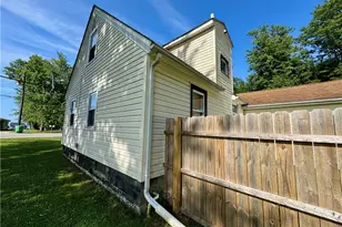 6136 Lake Rd W, Ashtabula, OH 44004 - Photo 4