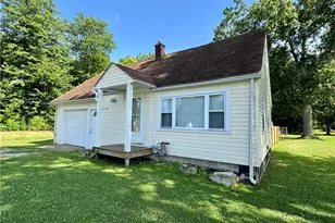 6136 Lake Rd W, Ashtabula, OH 44004 - Photo 2