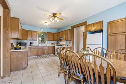 9990 Broadview Road, Grandview Heights, OH 44147 - Photo 12