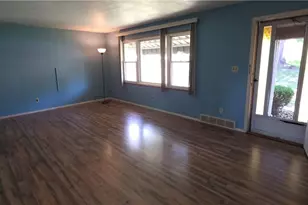 3704 Marlamont Way, Weirton, WV 26062 - Photo 4