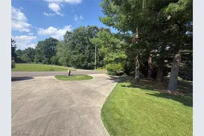 3066 Lake Center Street NW, Uniontown, OH 44685 - Photo 8