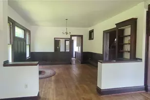 204 Broadway Ave, Youngstown, OH 44504 - Photo 10