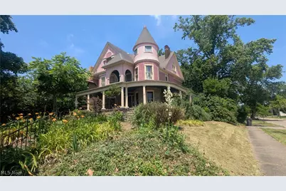 204 Broadway Avenue, Youngstown, OH 44504 - Photo 1