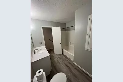 1077 Sutherland Avenue, Akron, OH 44314 - Photo 12