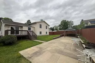 1077 Sutherland Ave, Akron, OH 44314 - Photo 26