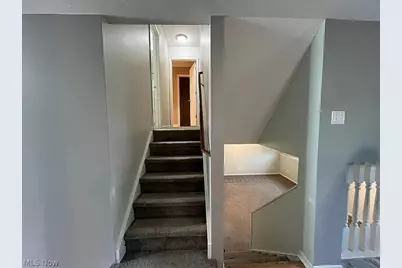 1077 Sutherland Avenue, Akron, OH 44314 - Photo 10