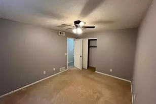 1077 Sutherland Ave, Akron, OH 44314 - Photo 16