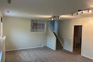 1077 Sutherland Ave, Akron, OH 44314 - Photo 8