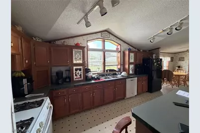 310 Poplar Street, Newcomerstown, OH 43832 - Photo 4