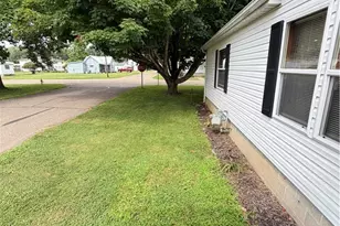 310 Poplar St, Newcomerstown, OH 43832 - Photo 16